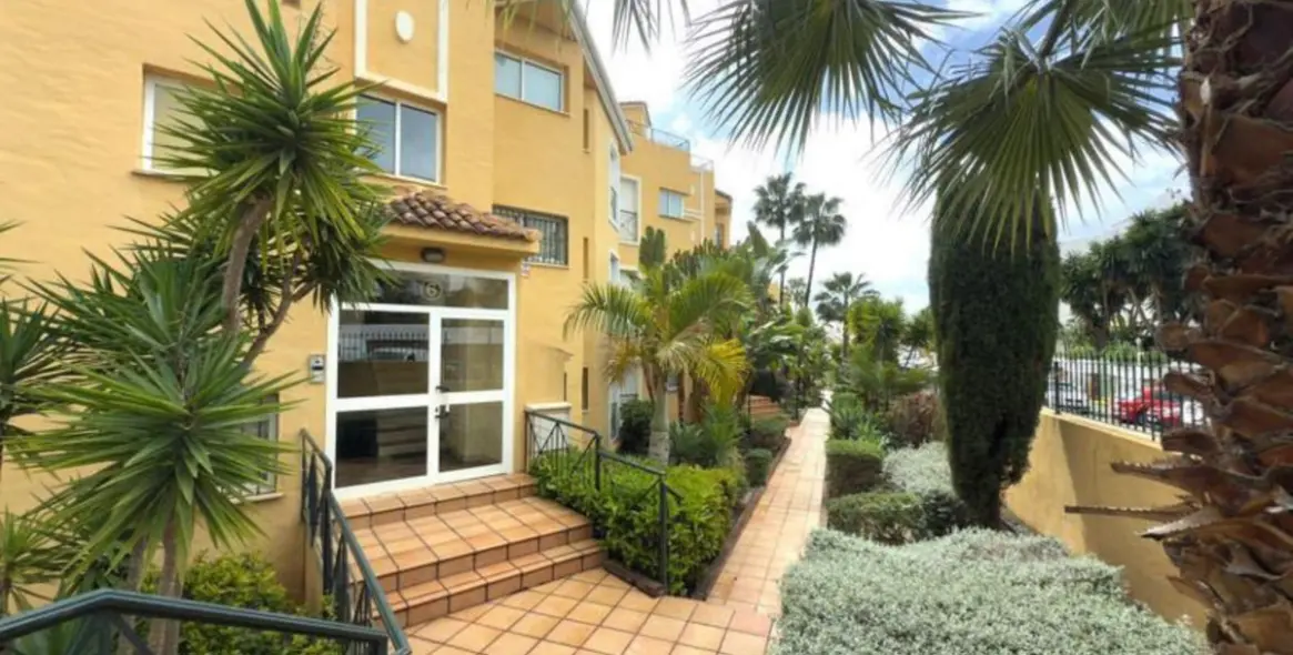 Sale of penthouse in Bel Air 13