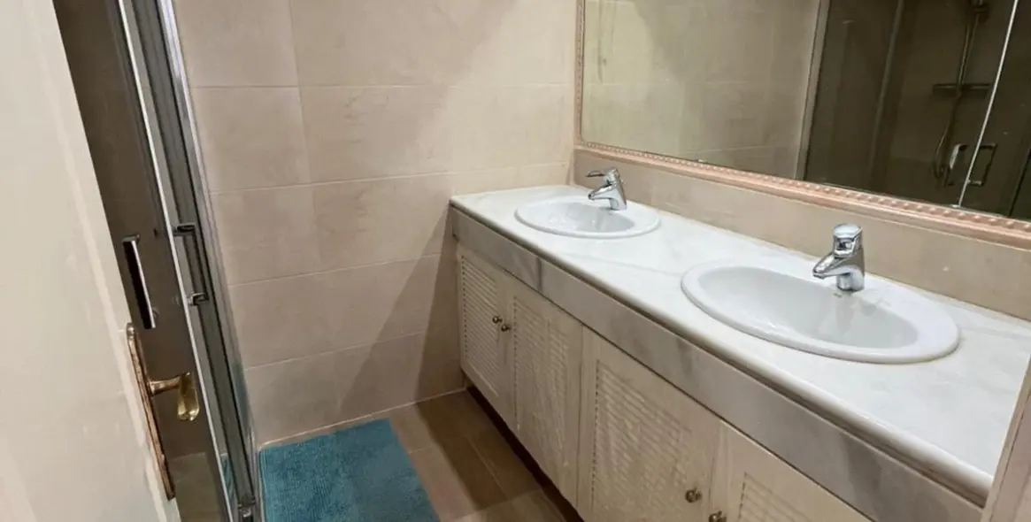 Продажа апартаментов на первом этаже в Bahía de Marbella 25