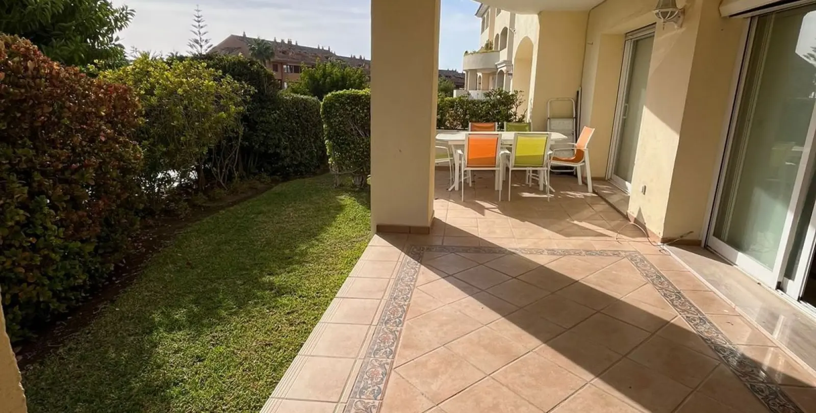 Продажа апартаментов на первом этаже в Bahía de Marbella 30