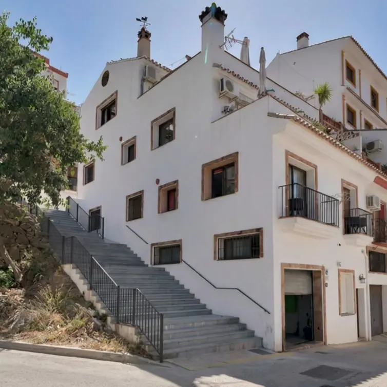 Sale of apartment complex in Ojén