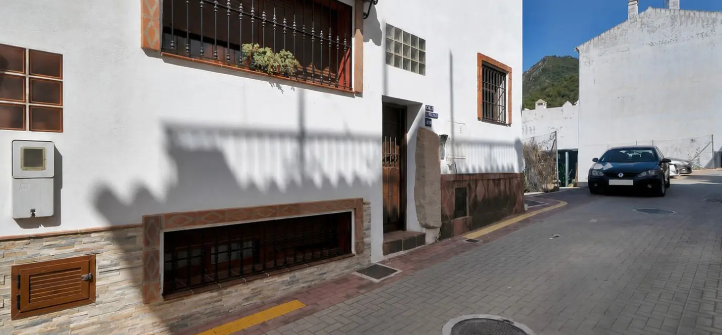 Sale of apartment complex in Ojén 2