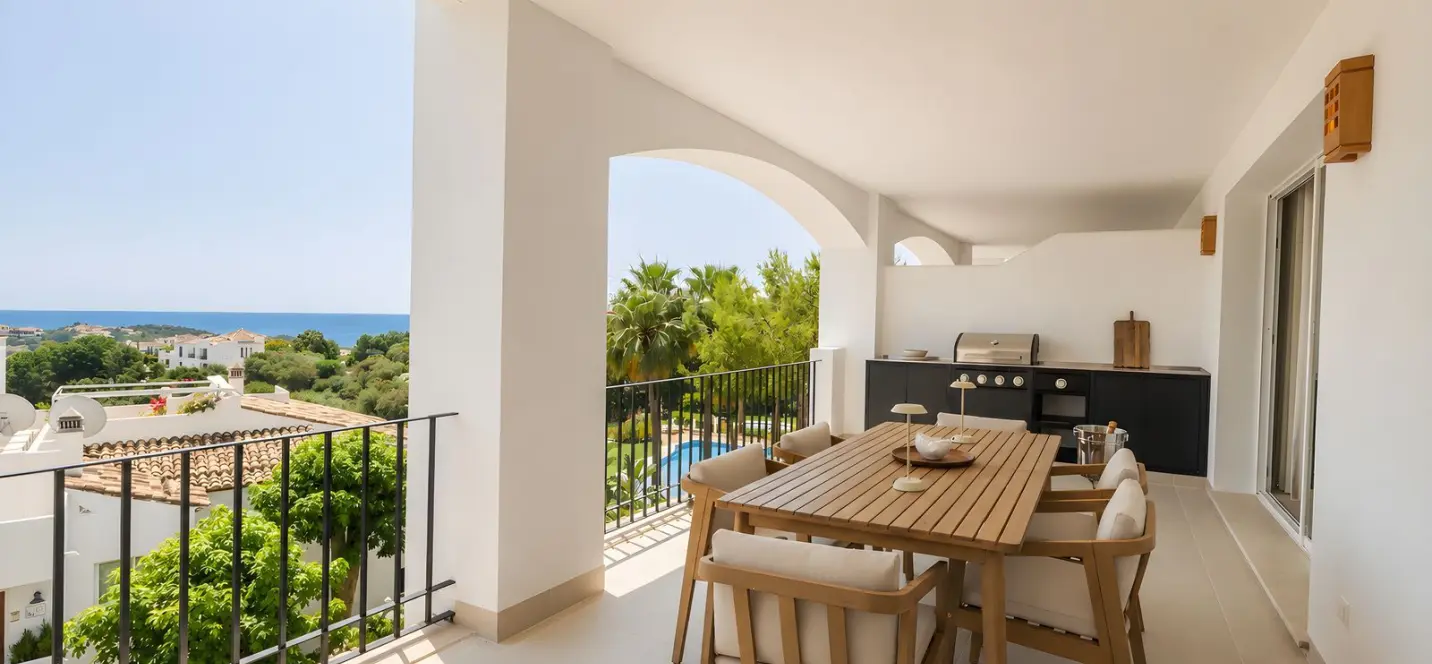 Sale of middle floor apartment in La Quinta 0