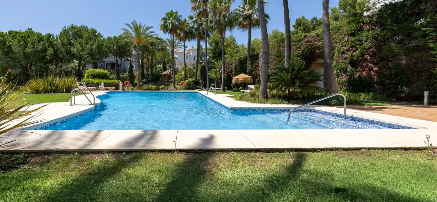 Sale of middle floor apartment in La Quinta 4
