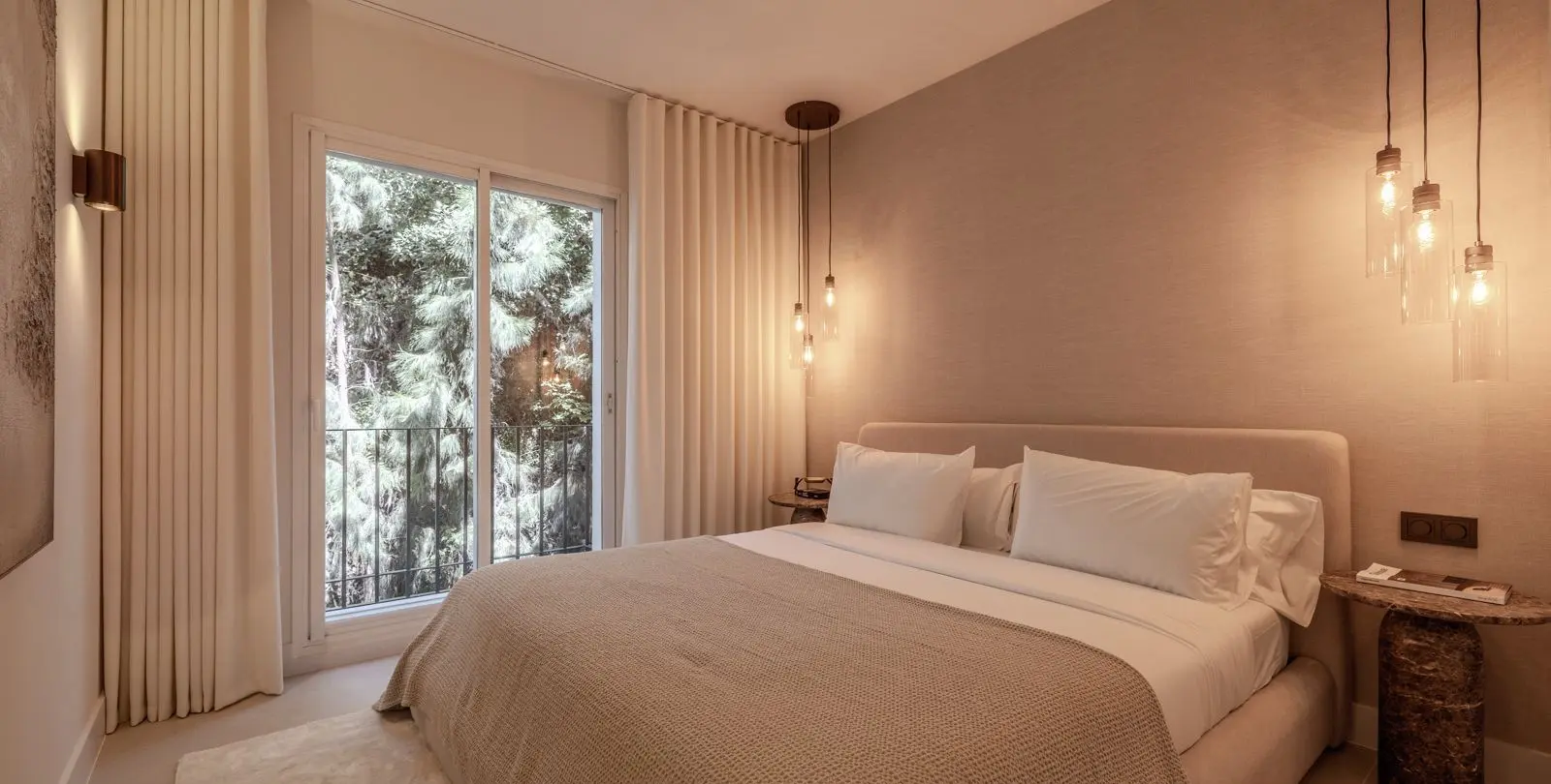 Venta de apartamento en planta media en La Quinta 16