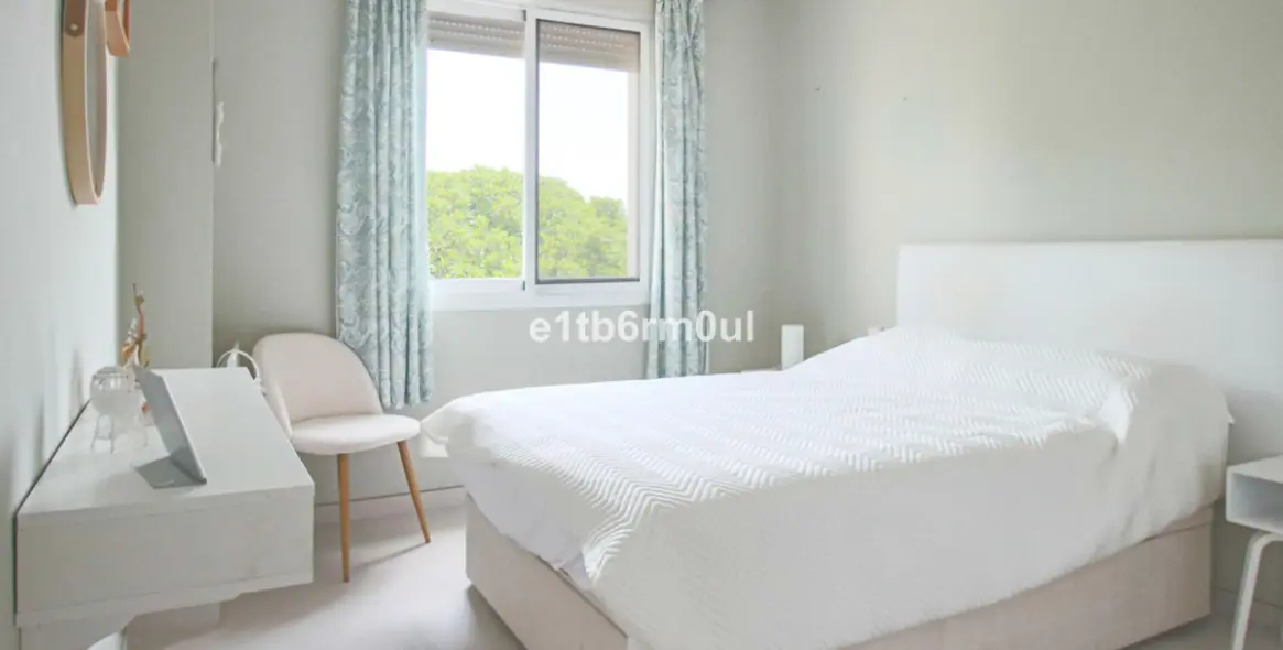 Sale of penthouse in Nagüeles 11