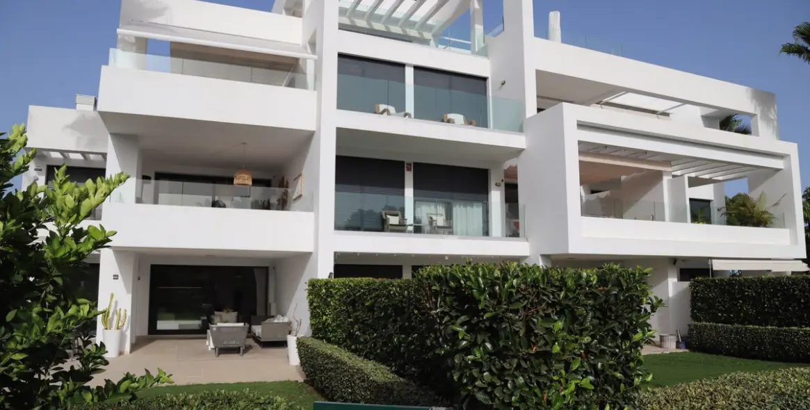 Venta de apartamento en planta baja en Atalaya 4