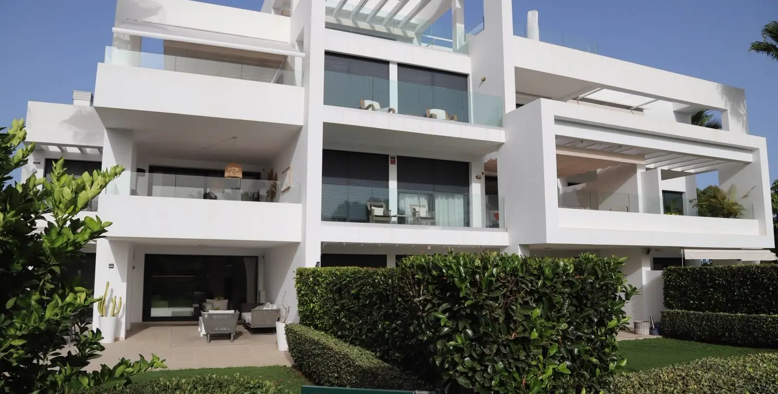 Sale of ground floor apartment in Atalaya 1