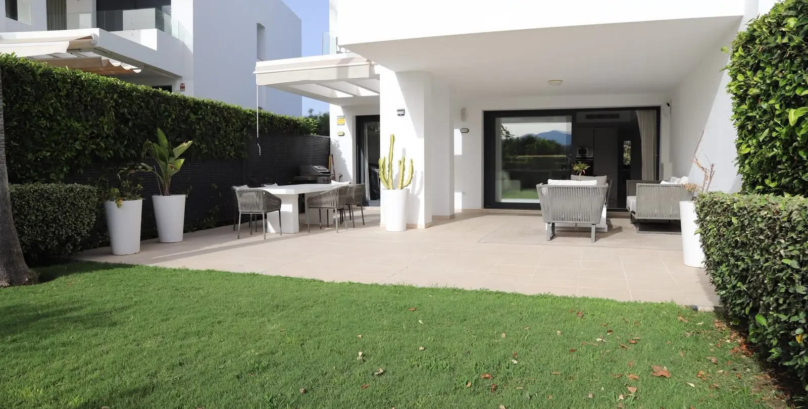 Sale of ground floor apartment in Atalaya 2