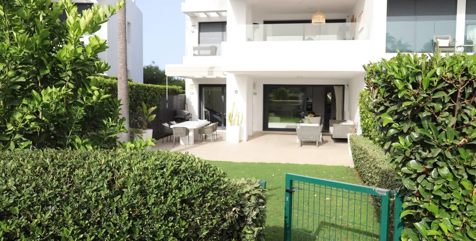 Sale of ground floor apartment in Atalaya 5