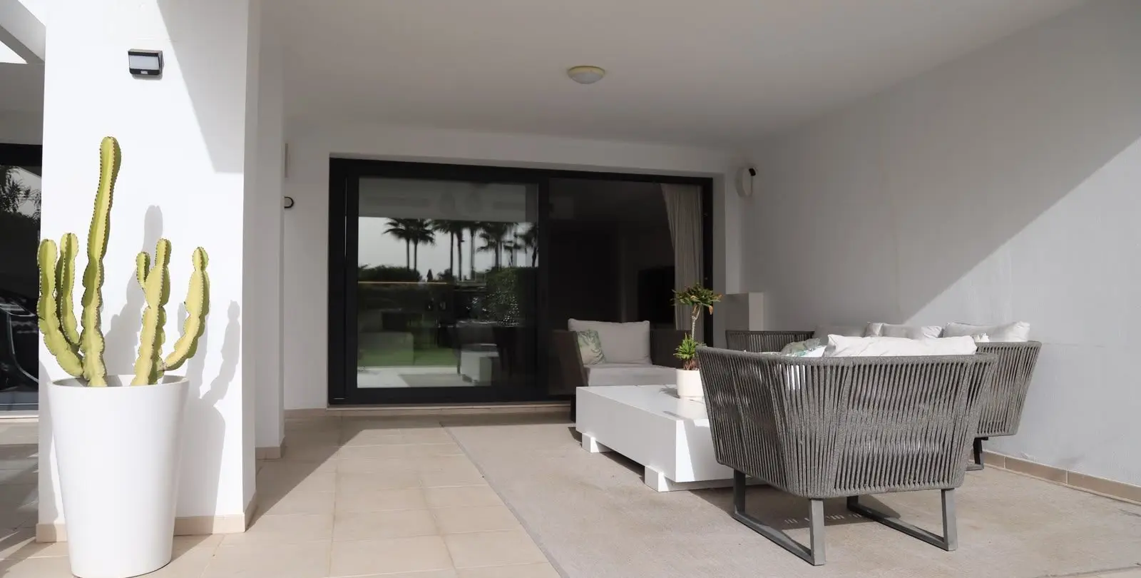 Sale of ground floor apartment in Atalaya 12