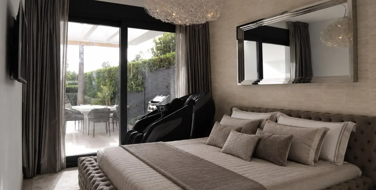 Sale of ground floor apartment in Atalaya 13