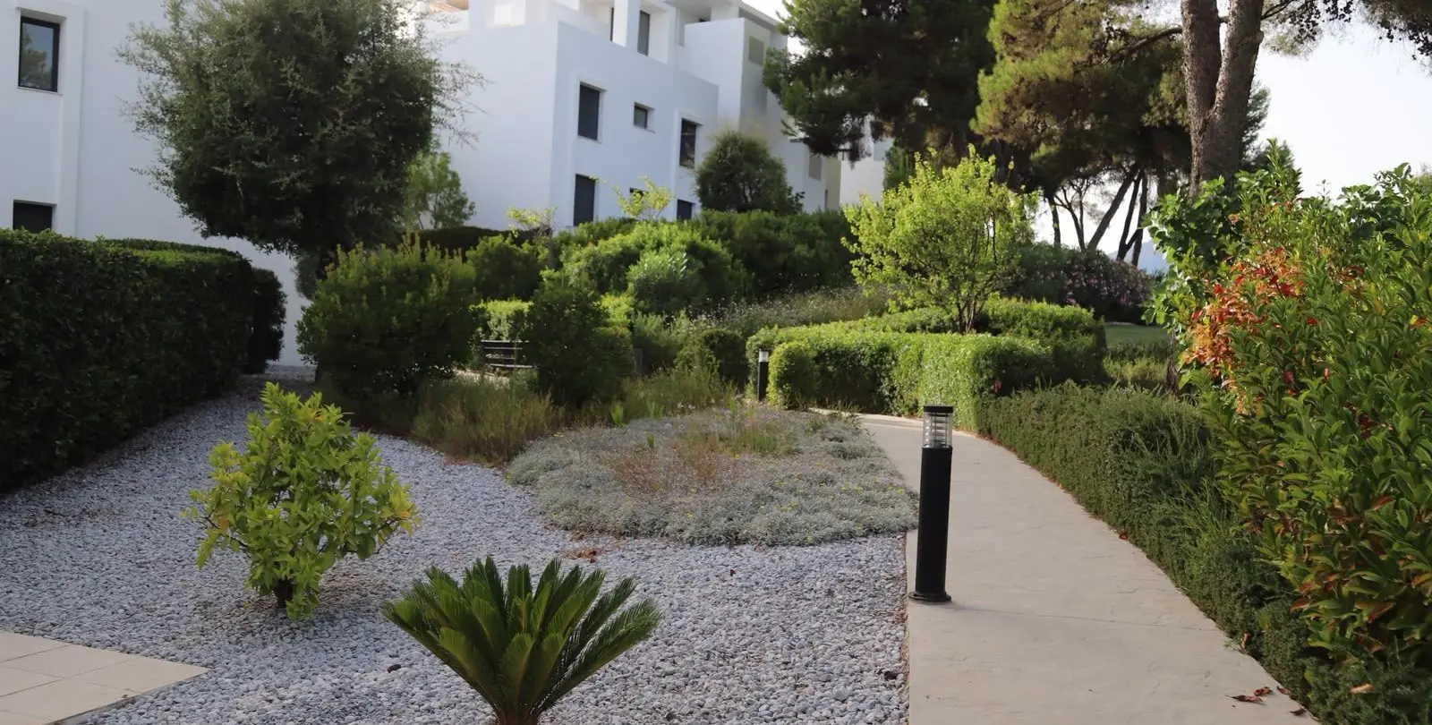 Sale of ground floor apartment in Atalaya 27