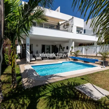 Venta de casa pareada en Riviera del Sol