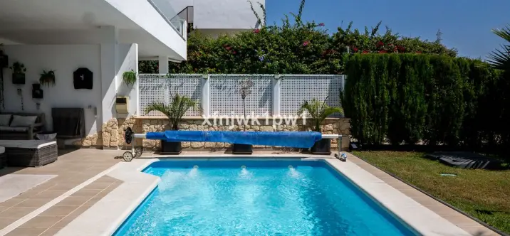 Venta de casa pareada en Riviera del Sol 1