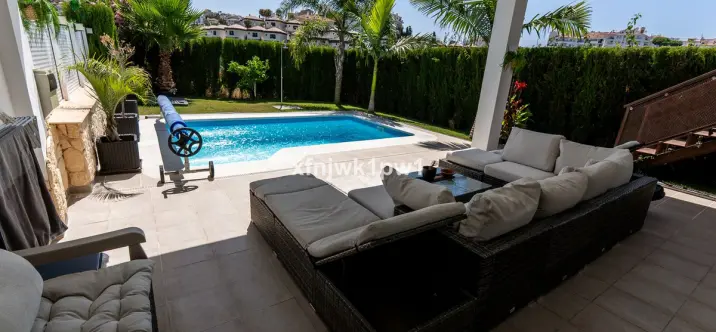 Venta de casa pareada en Riviera del Sol 2
