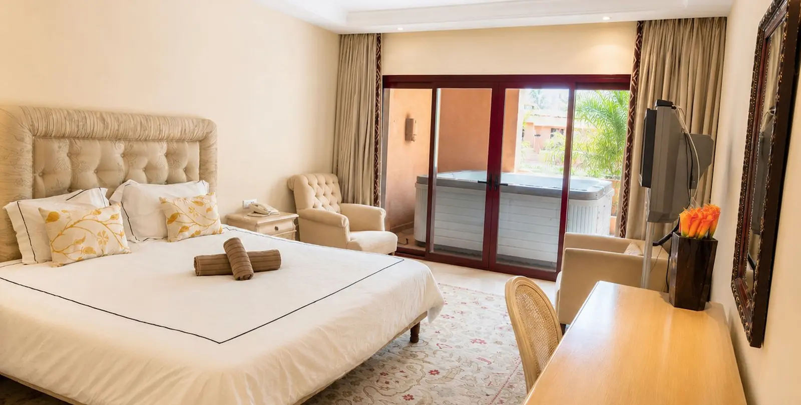 Sale of middle floor apartment in New Golden Mile 6