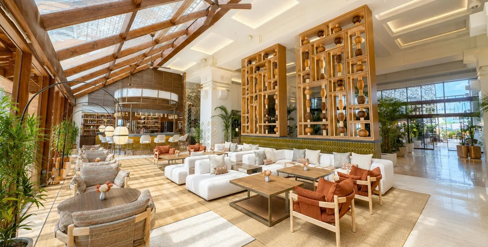 Sale of middle floor apartment in New Golden Mile 19