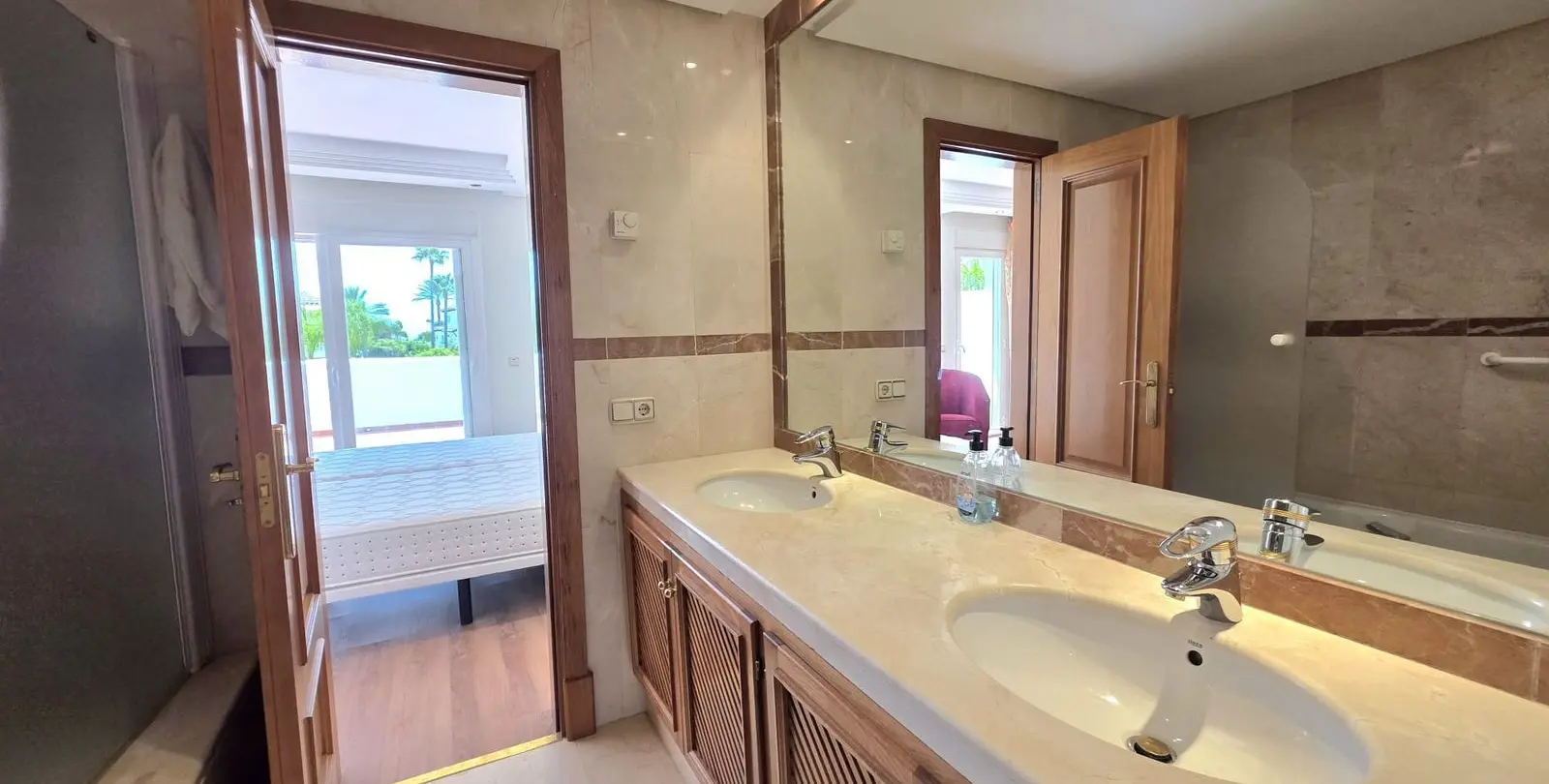 Sale of townhouse in Costalita 21