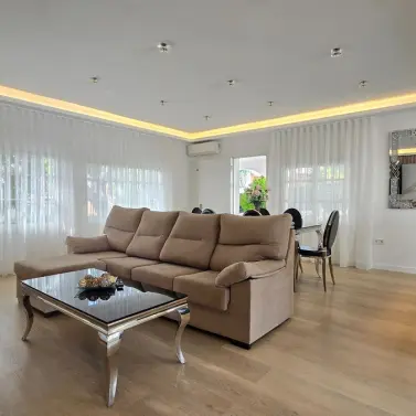 Venta de villa independiente en Torremolinos