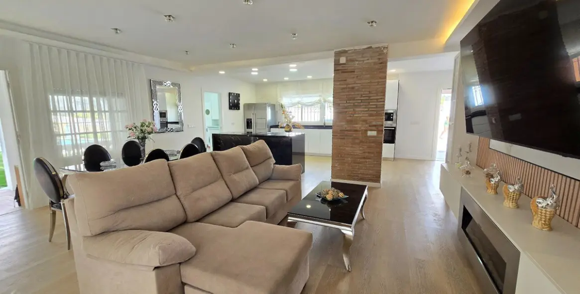 Venta de villa independiente en Torremolinos 35