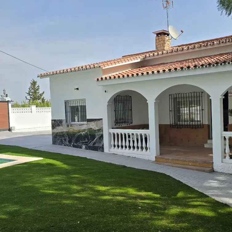 Venta de villa independiente en Torremolinos