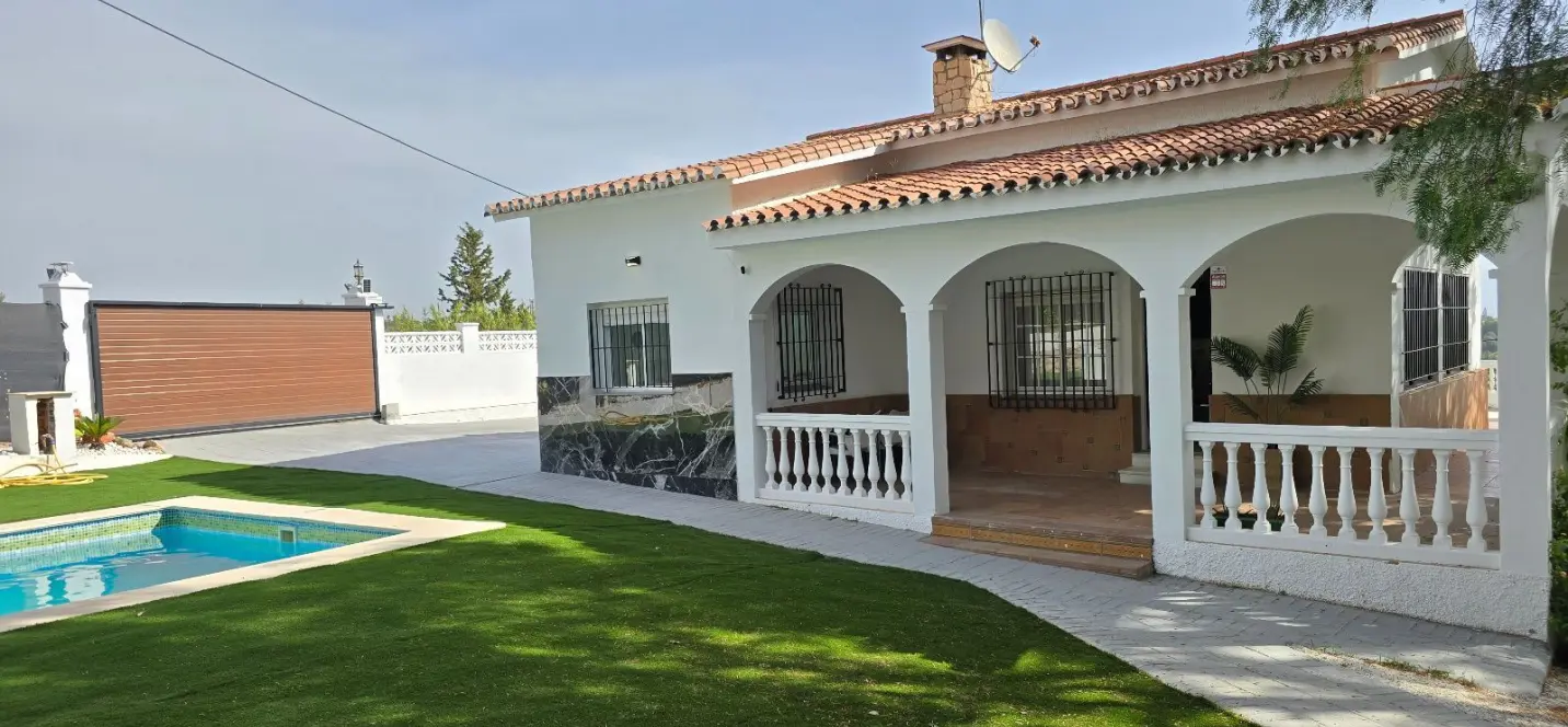 Venta de villa independiente en Torremolinos 1
