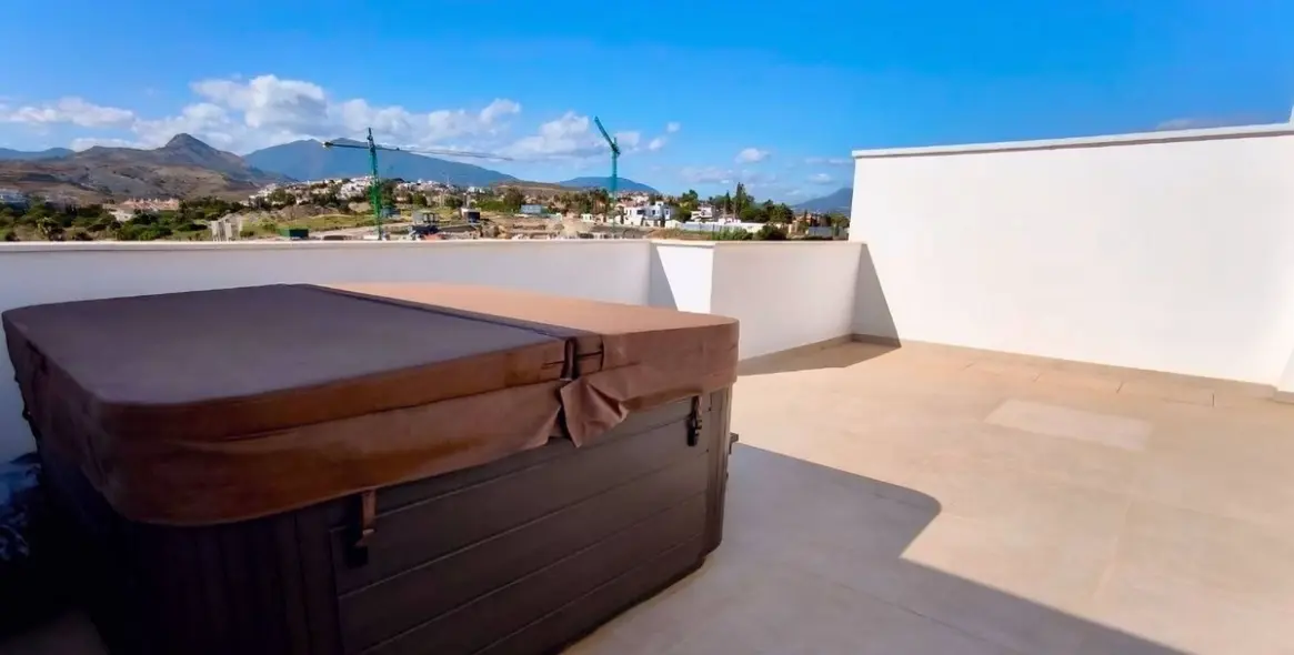 Venta de ático dúplex en Bel Air 6