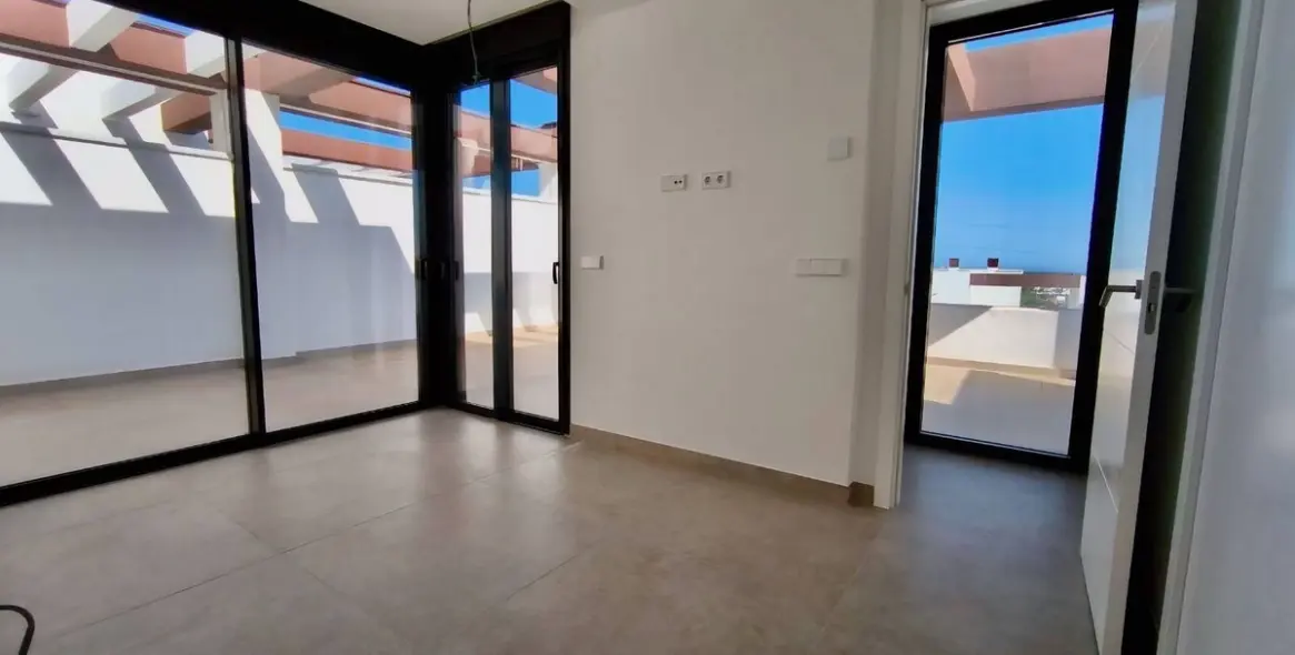 Venta de ático dúplex en Bel Air 10