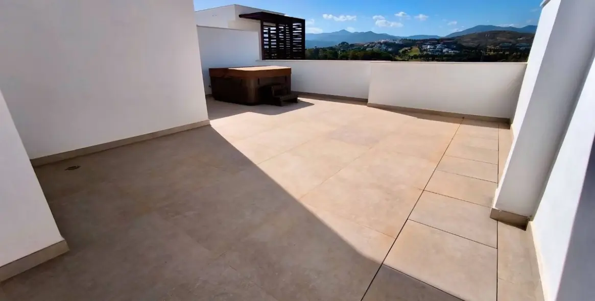 Venta de ático dúplex en Bel Air 13