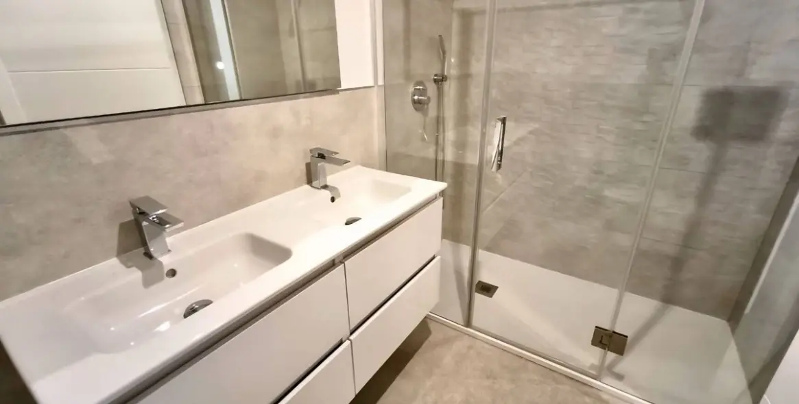 Venta de ático dúplex en Bel Air 19