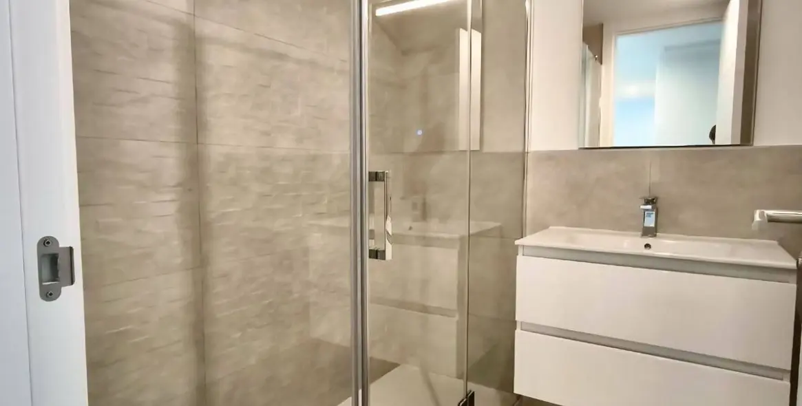 Venta de ático dúplex en Bel Air 24