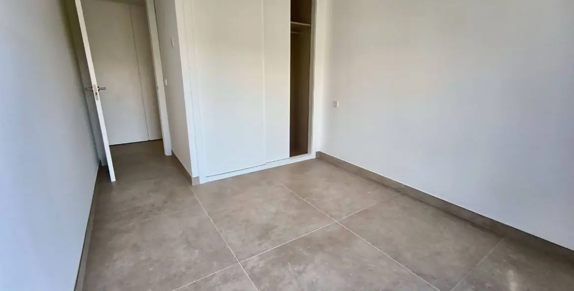 Venta de ático dúplex en Bel Air 28