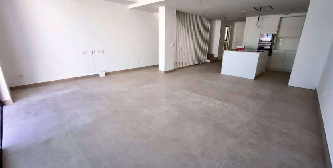 Venta de ático dúplex en Bel Air 38