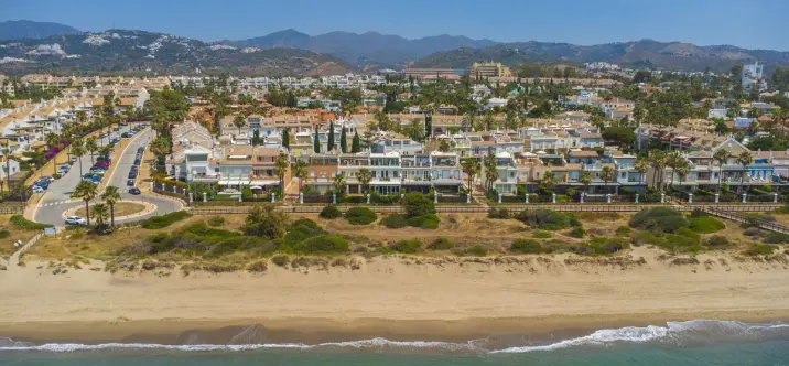 Venta de casa pareada en Bahía de Marbella 0