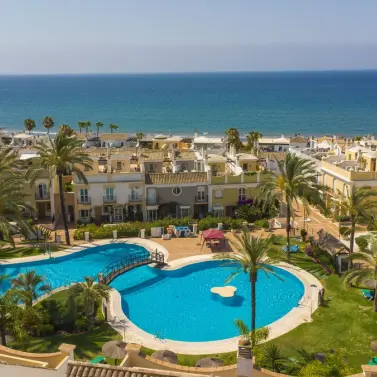 Venta de casa pareada en Bahía de Marbella