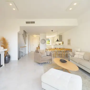 Venta de casa pareada en Bahía de Marbella