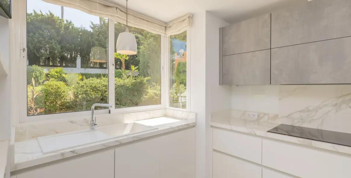 Venta de casa pareada en Bahía de Marbella 9