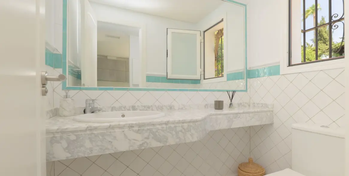 Venta de casa pareada en Bahía de Marbella 11