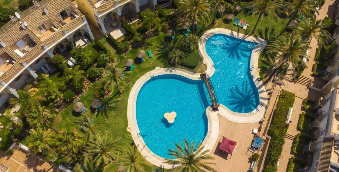 Venta de casa pareada en Bahía de Marbella 13