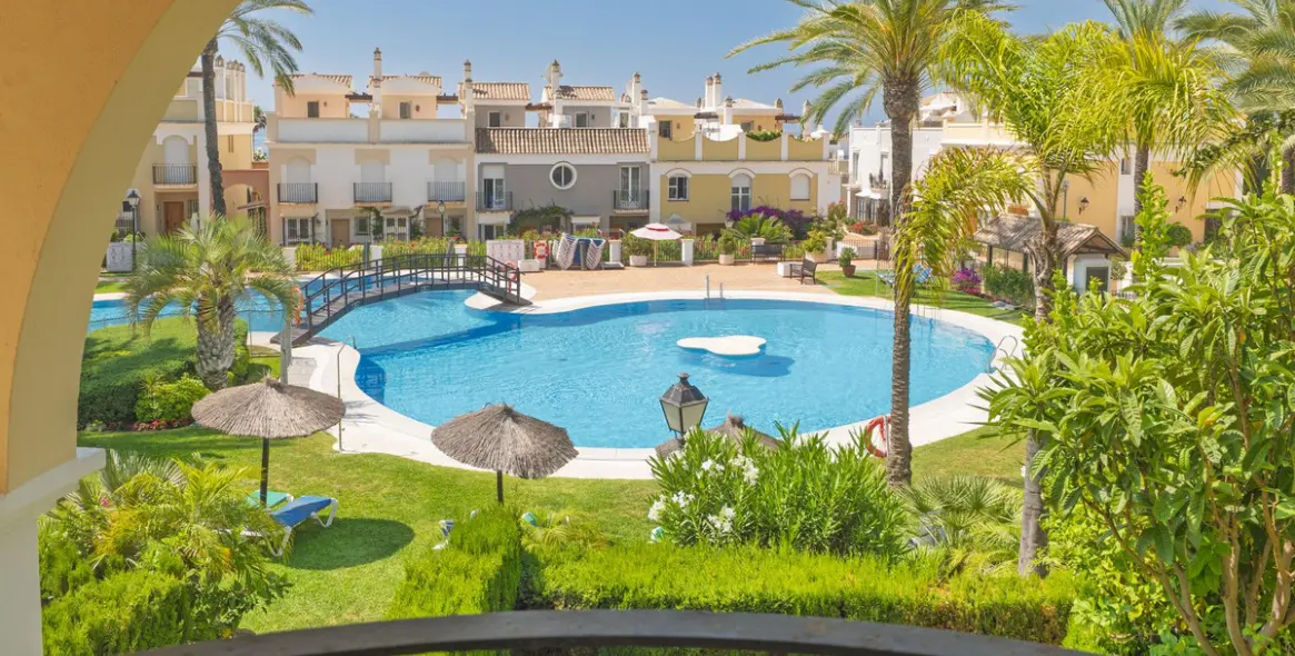 Venta de casa pareada en Bahía de Marbella 18