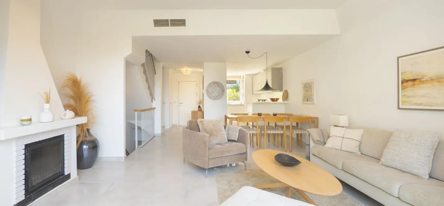Продажа дома на две семьи в Bahía de Marbella 3