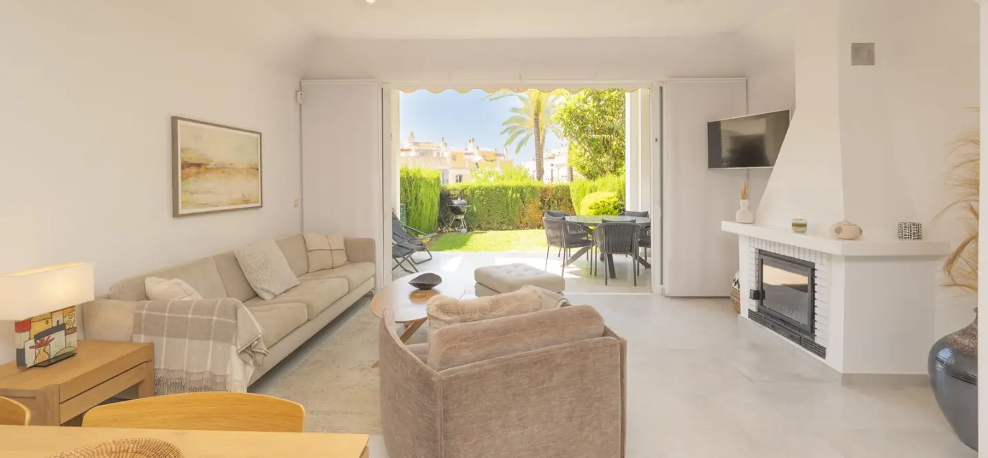 Продажа дома на две семьи в Bahía de Marbella 4