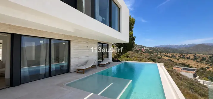 Venta de villa independiente en La Cala Golf 3