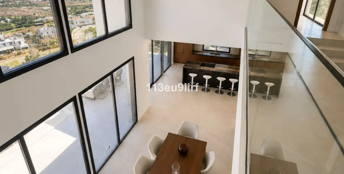 Sale of detached villa in La Cala Golf 5