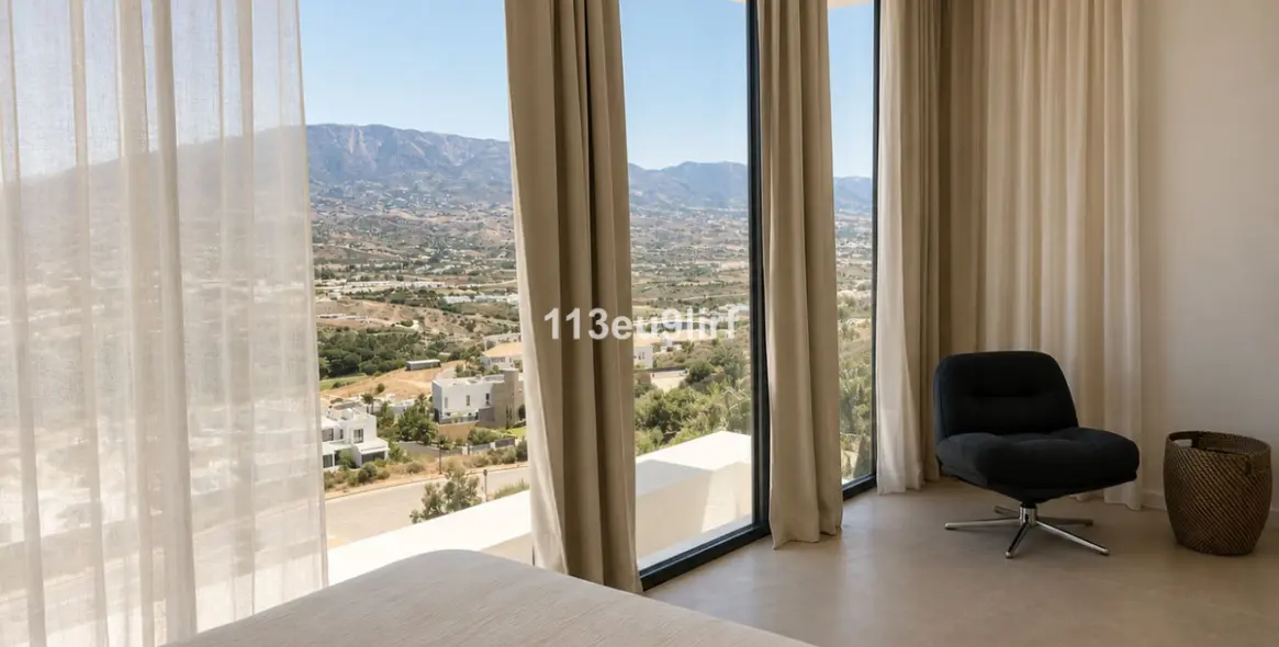 Sale of detached villa in La Cala Golf 12
