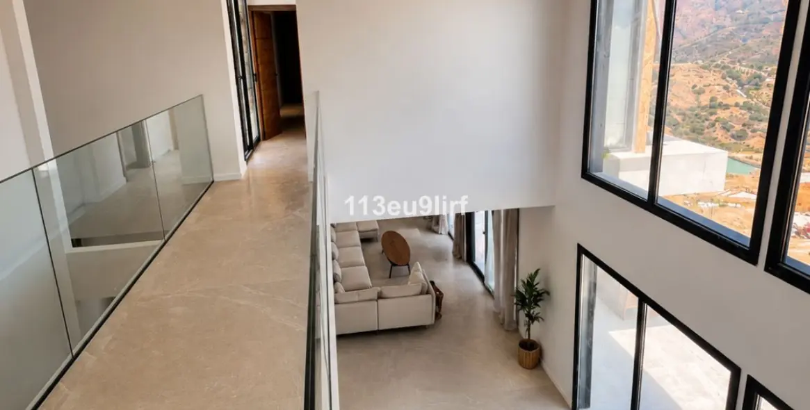 Sale of detached villa in La Cala Golf 18