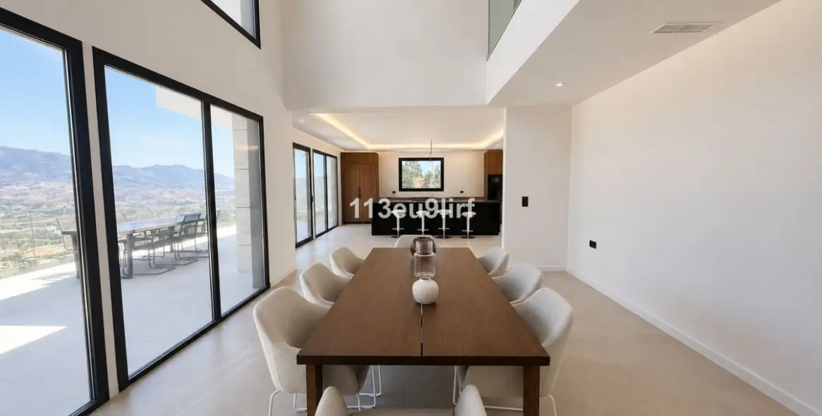Sale of detached villa in La Cala Golf 44