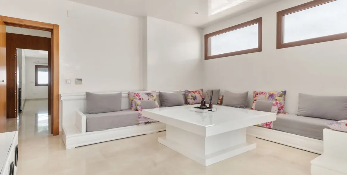 Sale of detached villa in Benalmadena Costa 10