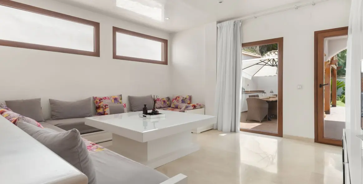 Sale of detached villa in Benalmadena Costa 11
