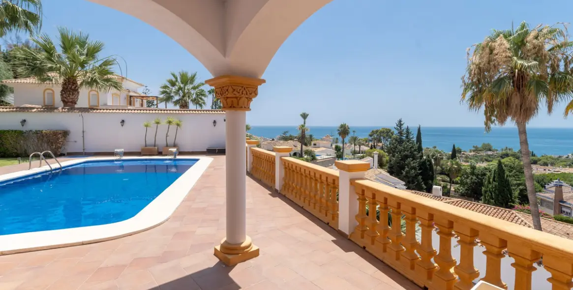 Sale of detached villa in Benalmadena Costa 16